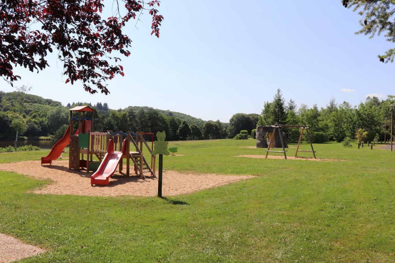 Camping De Ladignac Le Long Bel Air Exterior photo