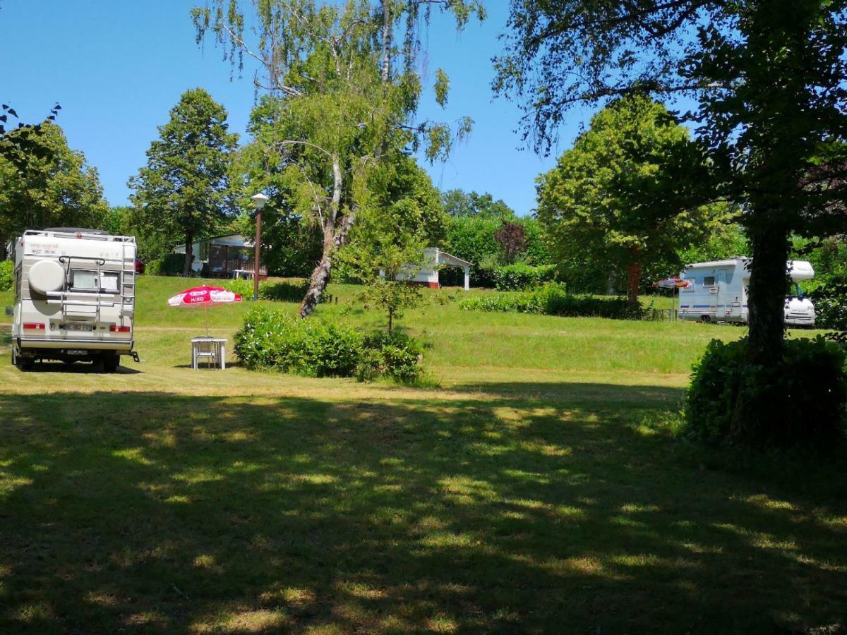 Camping De Ladignac Le Long Bel Air Exterior photo
